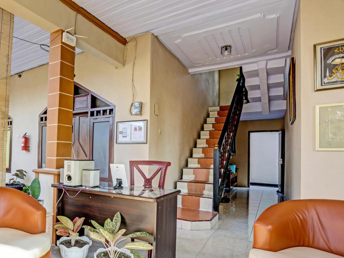 Oyo 91261 Cita Suraya Homestay Banyuwangi  Buitenkant foto