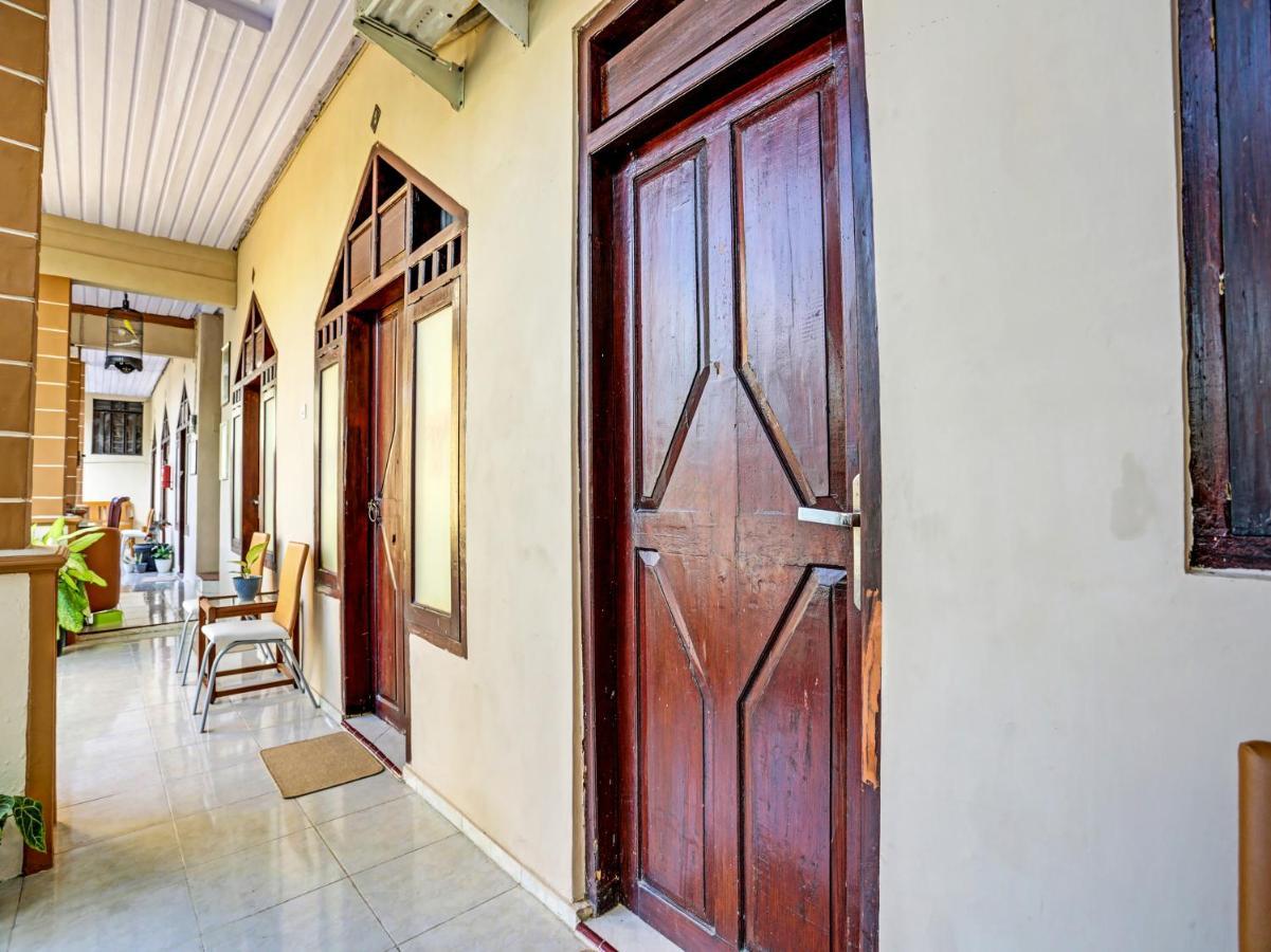 Oyo 91261 Cita Suraya Homestay Banyuwangi  Buitenkant foto