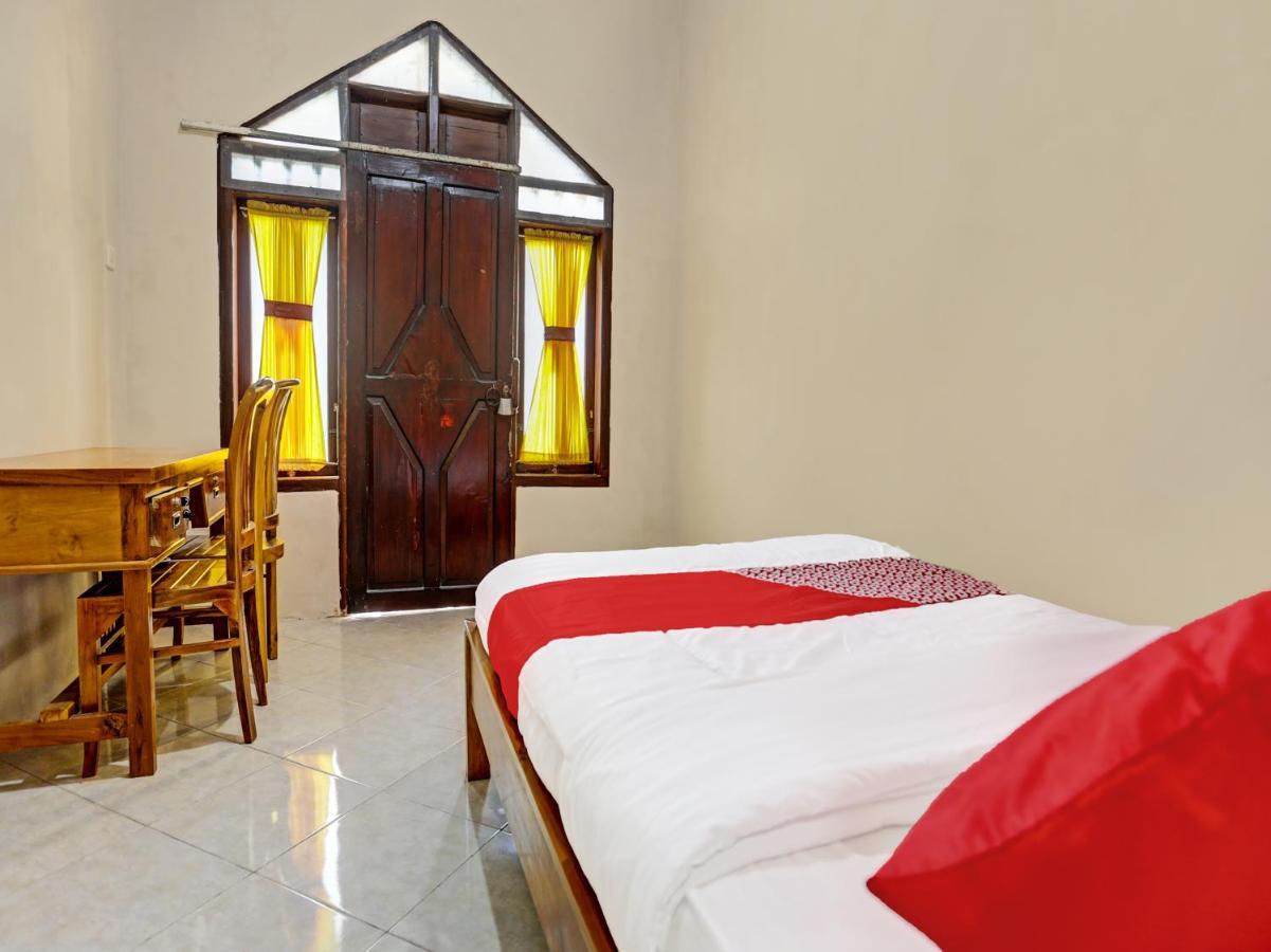 Oyo 91261 Cita Suraya Homestay Banyuwangi  Buitenkant foto