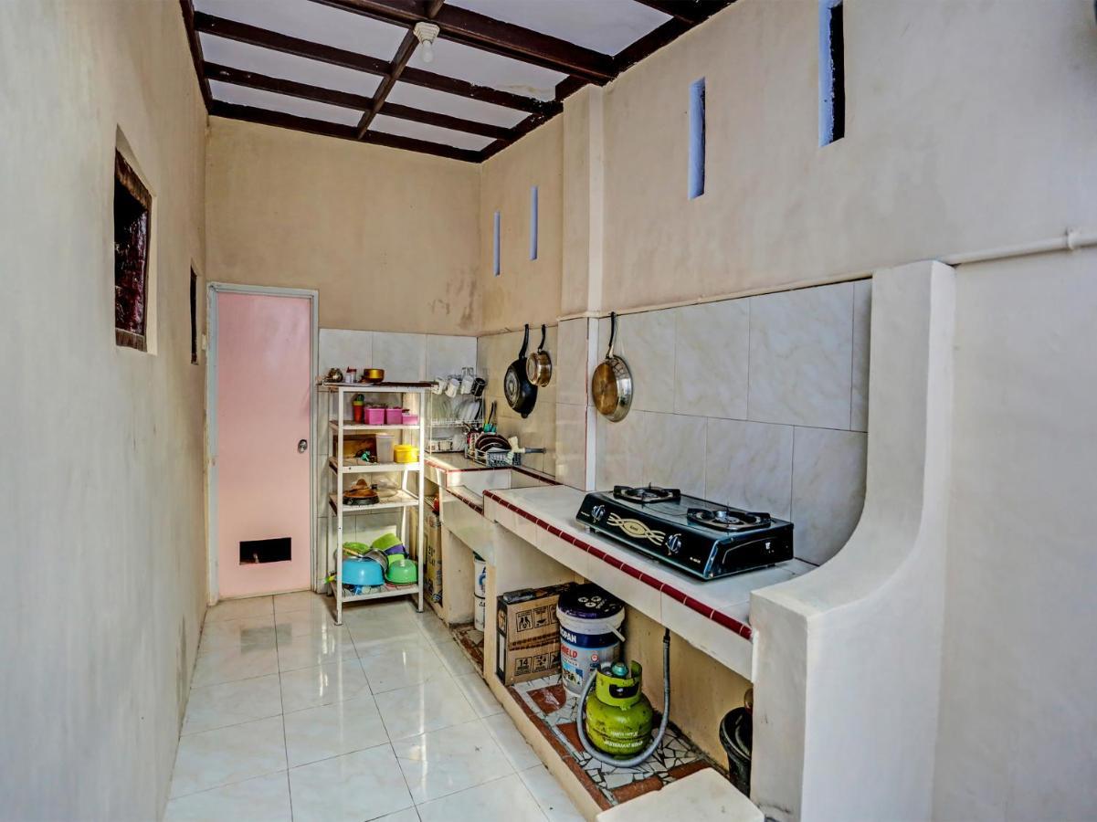 Oyo 91261 Cita Suraya Homestay Banyuwangi  Buitenkant foto