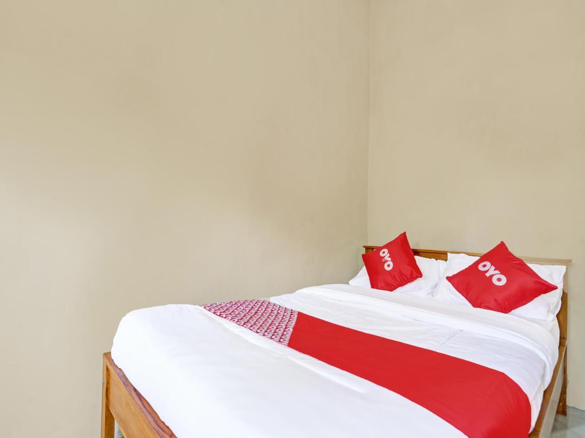 Oyo 91261 Cita Suraya Homestay Banyuwangi  Buitenkant foto
